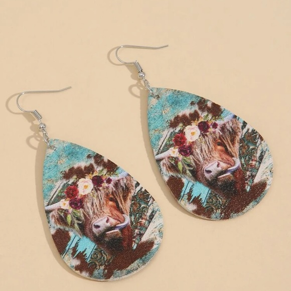 EMERY ROSE Highland Cow Print Water Drop Earrings - Picture 4 of 4
